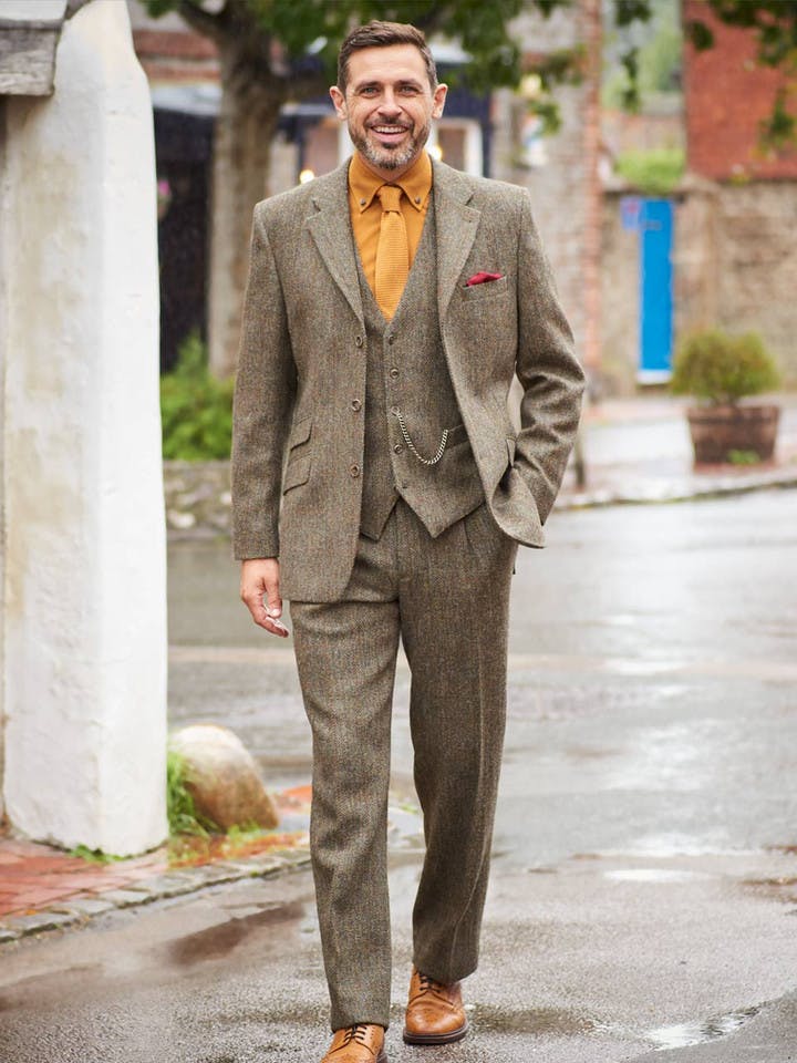 Model Wearing Men's Brown Harris Tweed Suit Jacket